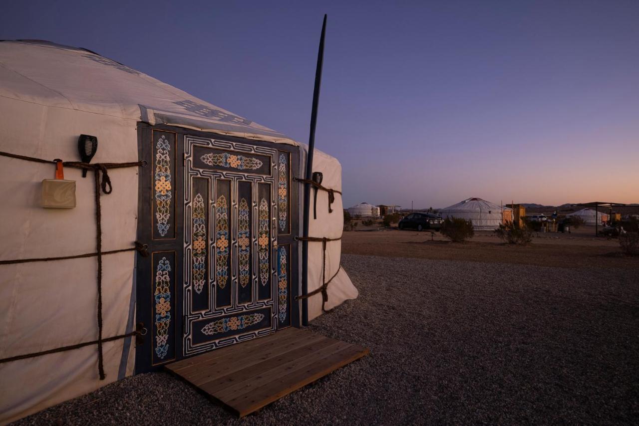 מלון טוונטיניין פאלמס Family Style Star Gazing Yurt מראה חיצוני תמונה